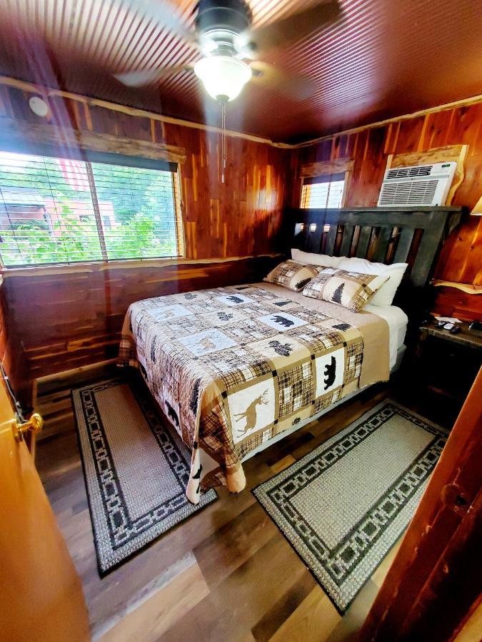 Log Cabin Inn Eureka Springs Ngoại thất bức ảnh